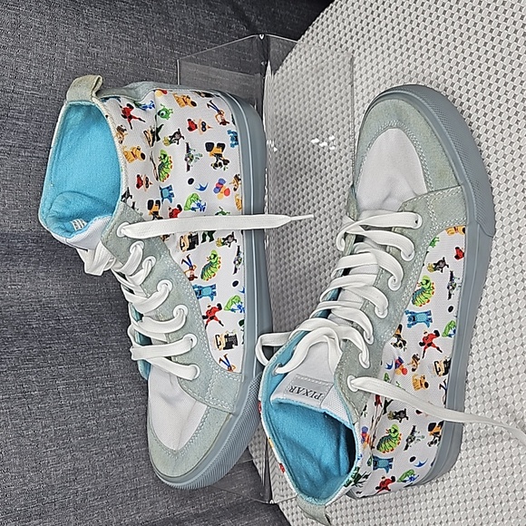 DISNEY PIXAR 25TH ANNIVERSARY HI-TOP SNEAKERS SIZE 8 - Picture 1 of 8